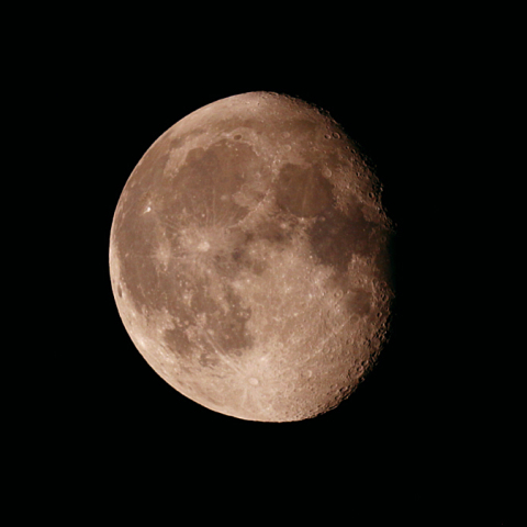 居待月(月齢 17.9)