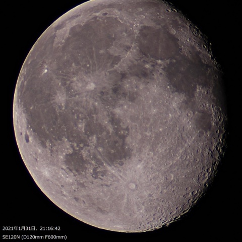 1月31日　窓からの月