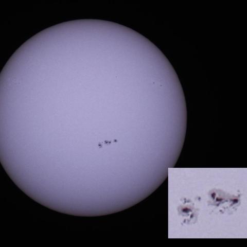 太陽黒点群1158