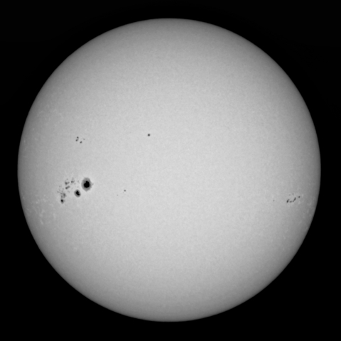 1/5 肉眼太陽黒点