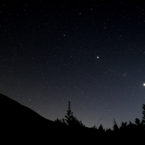浅間山と木星 プレセペ星団 金星