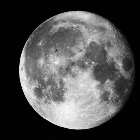 十六夜の月とISS