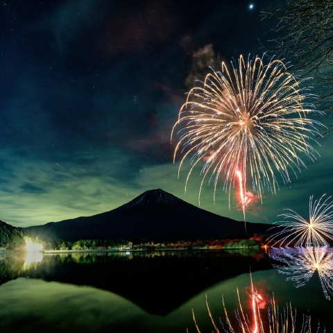 星空と花火