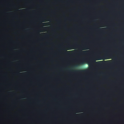 市街地からの紫金山・アトラス彗星 (C/2023 A3)