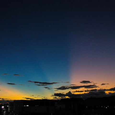 薄明光線と金星