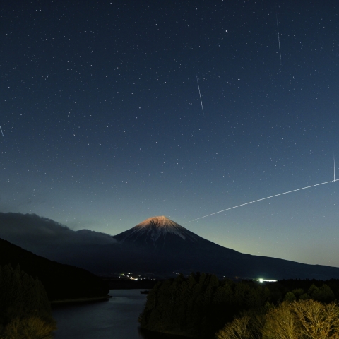 ふたご座流星群とISS
