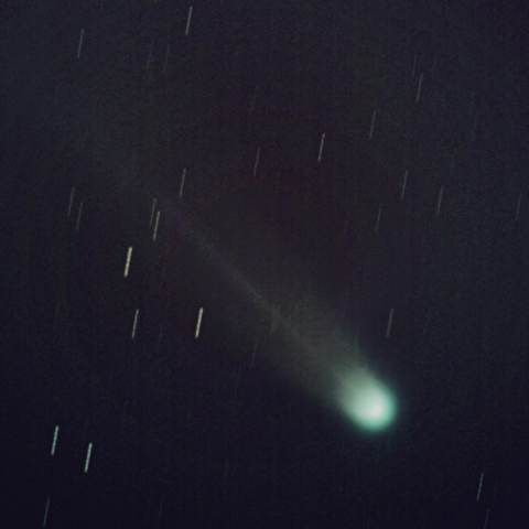 市街地からのレモン彗星