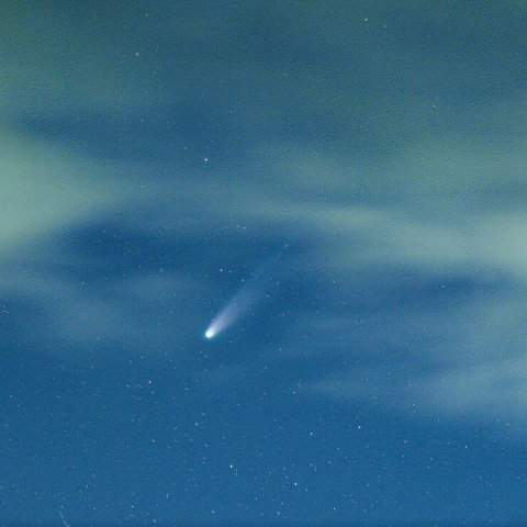 雲中のレモン彗星