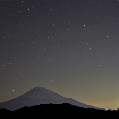 富士山とパンスターズ彗星