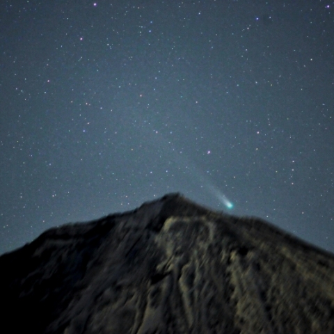 富士山とラブジョイ彗星