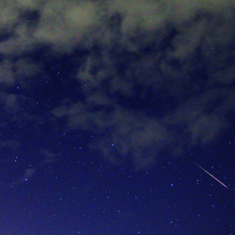 おうし座を流れるペルセ群流星