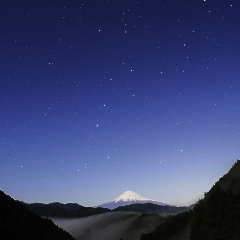 富士に昇る北斗