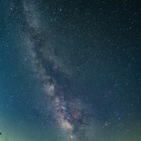 富士に立つ天の川