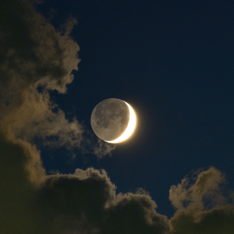 地球照（月齢3）