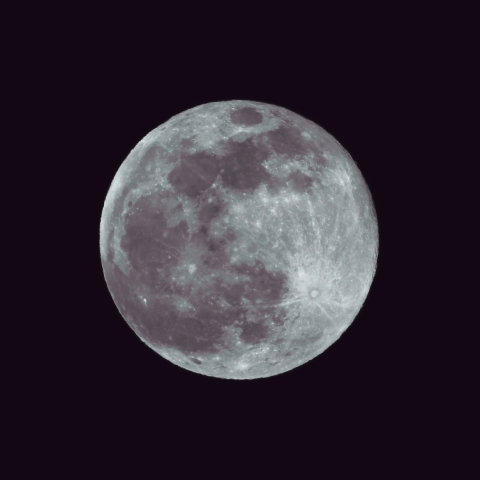 コールドムーン　遠い月