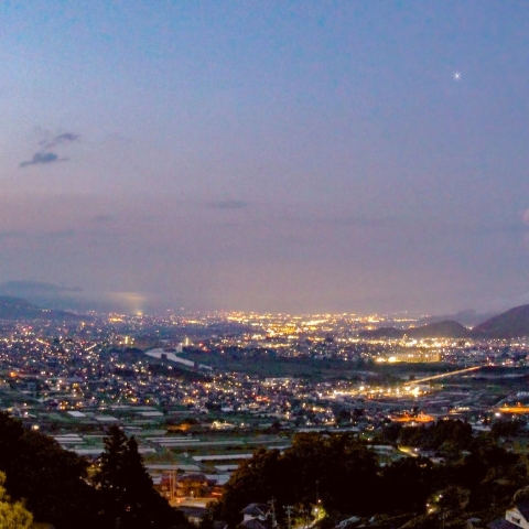 棚田と星ひとつ