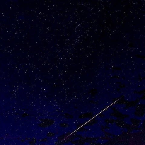 デネブ付近を通過する流星