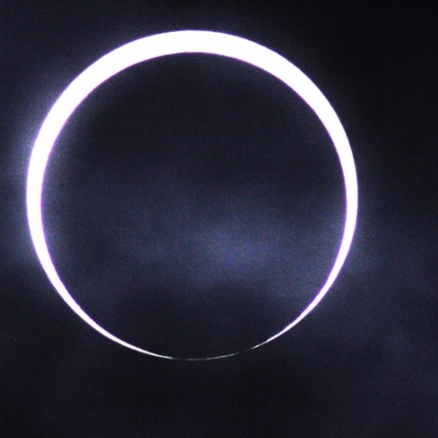 雲の向こうにベイリービーズ