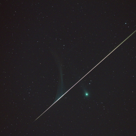 ラブジョイ彗星と流星