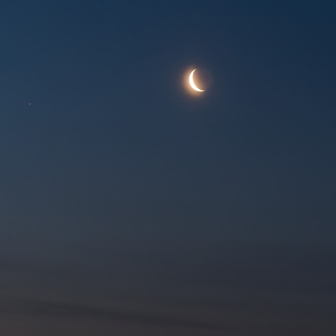 三日月と火星