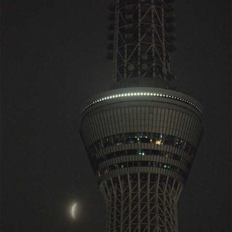 2021年05月26日の月食とスカイツリー