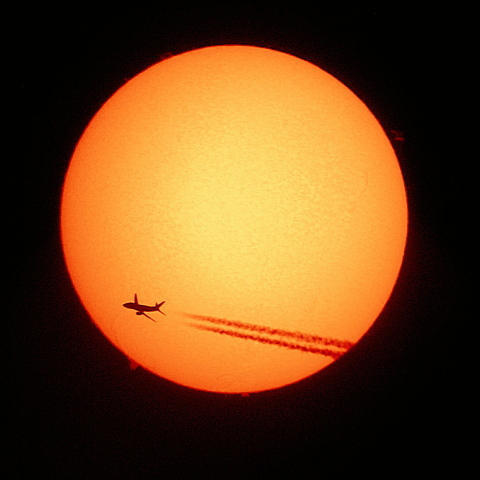 太陽と飛行機