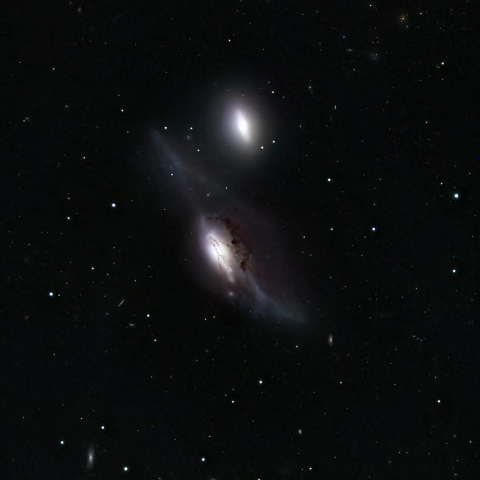 おとめ座のNGC4438