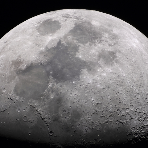 月（RAW画像から再処理しました）