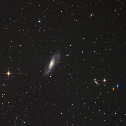 M106 付近