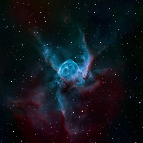 トールのかぶと星雲 (NGC2359 )