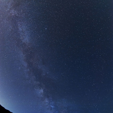 対角魚眼による夏の天の川