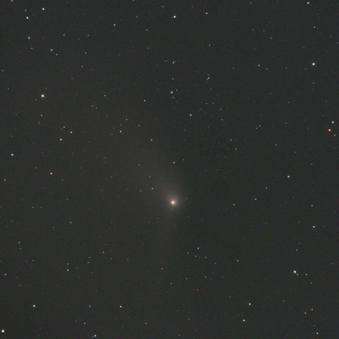 ２条の尾が見えるパンスターズ彗星