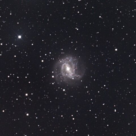 M83 南の回転花火銀河 うみへび座