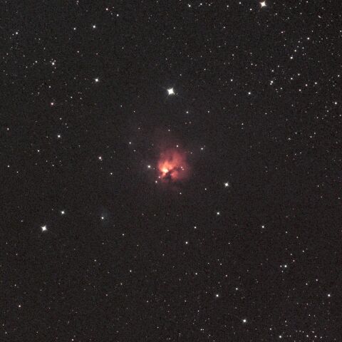 NGC1579 北の三裂星雲 ペルセウス座