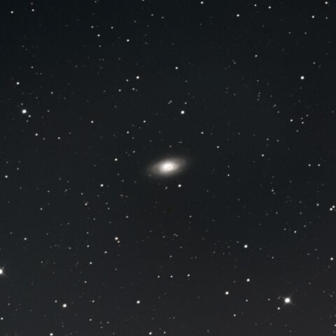 M64 黒眼星雲 かみのけ座