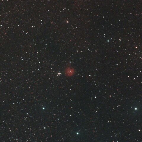Sh2-82 小まゆ星雲 や座