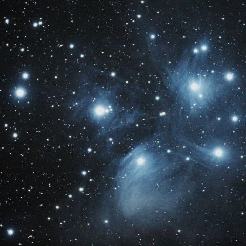 M45　プレイアデス（七姉妹）
