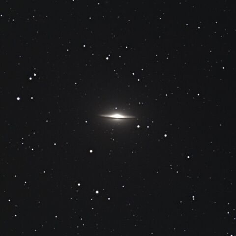 M104・ソンブレロ銀河