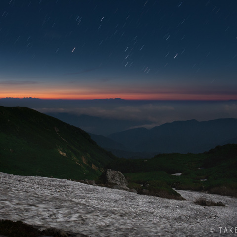 雪渓と夜明けのオリオン