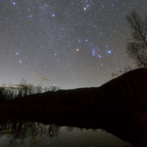 昇るオリオン座