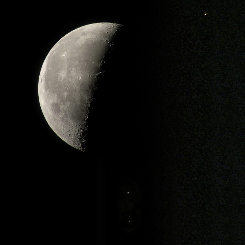 月とアルデバラン