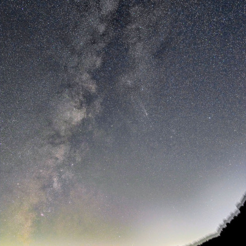 遠ざかる柴金山・アトラス彗星
