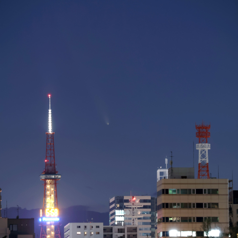 彗星と札幌の名所(1)