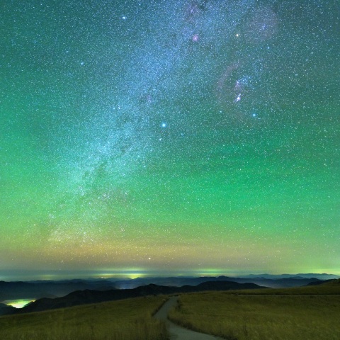 冬の銀河と大気光