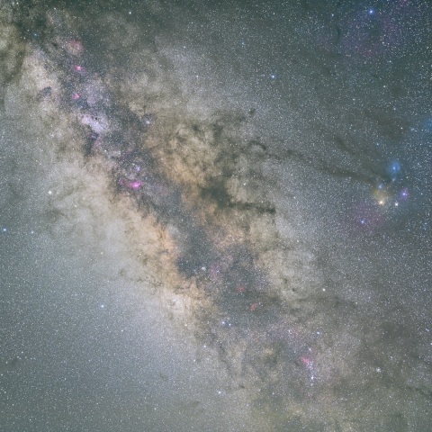 ３５ｍｍで撮影したサソリ座からイテ座にかけての銀河