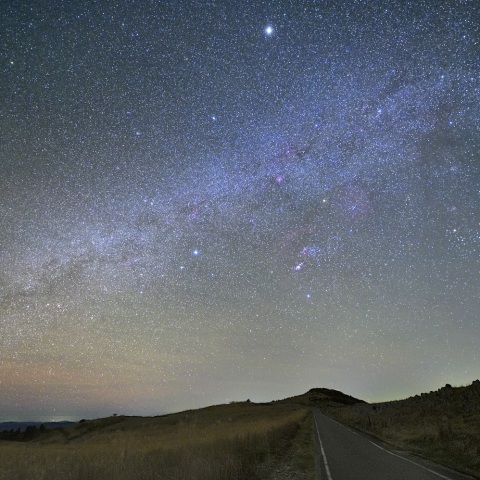 横たわる冬の銀河