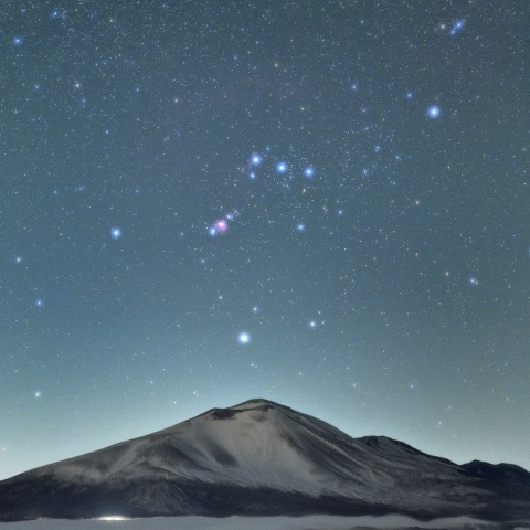 浅間山とオリオン座の共演