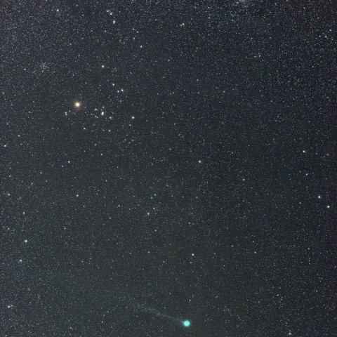 ヒヤデス、プレアデス星団とラヴジョイ彗星