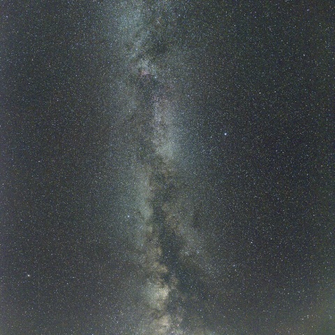 対角魚眼で捉えた立ち昇る天の川銀河