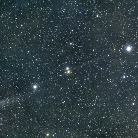 ６７Ｐ/チュリュモフ-ゲラシメンコ彗星のダストトレイル（１２月１４日未明）